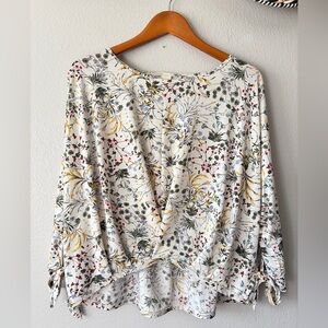 Lazy Sundays The Buckle Soft Floral Blouse Gathered Front Tie Sleeves Small